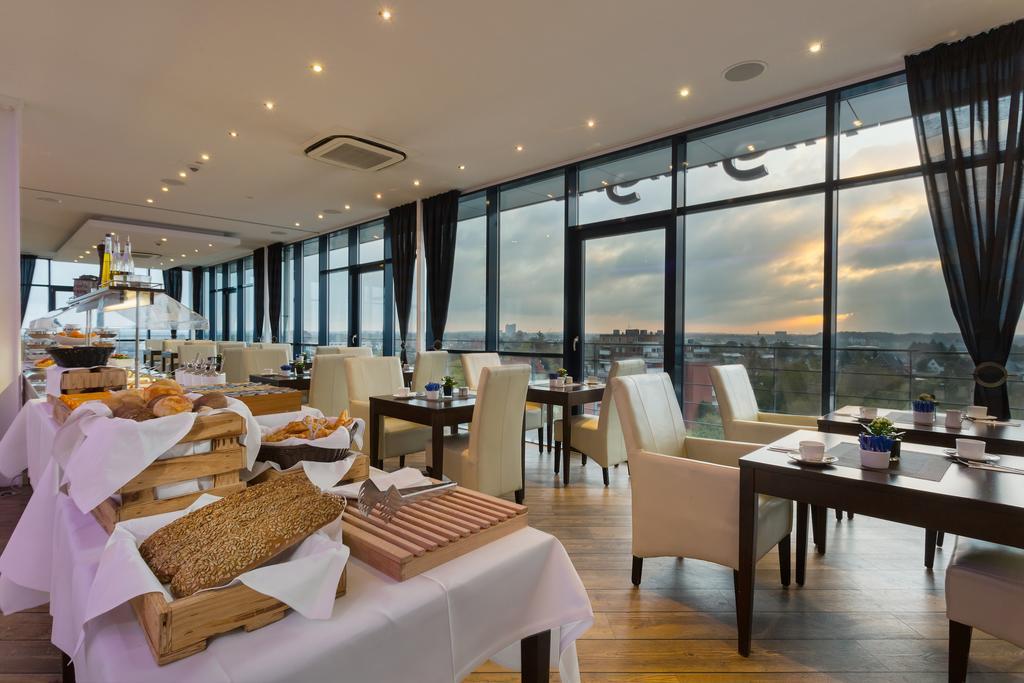 Vier Jahreszeiten Hotel 4*